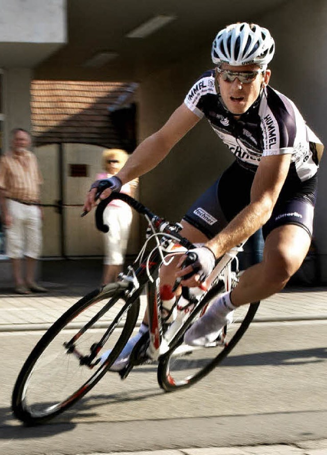 Schwungvoll biegt Alexander Gut auf die Zielgerade seiner Radsportlaufbahn ein.   | Foto:  Team