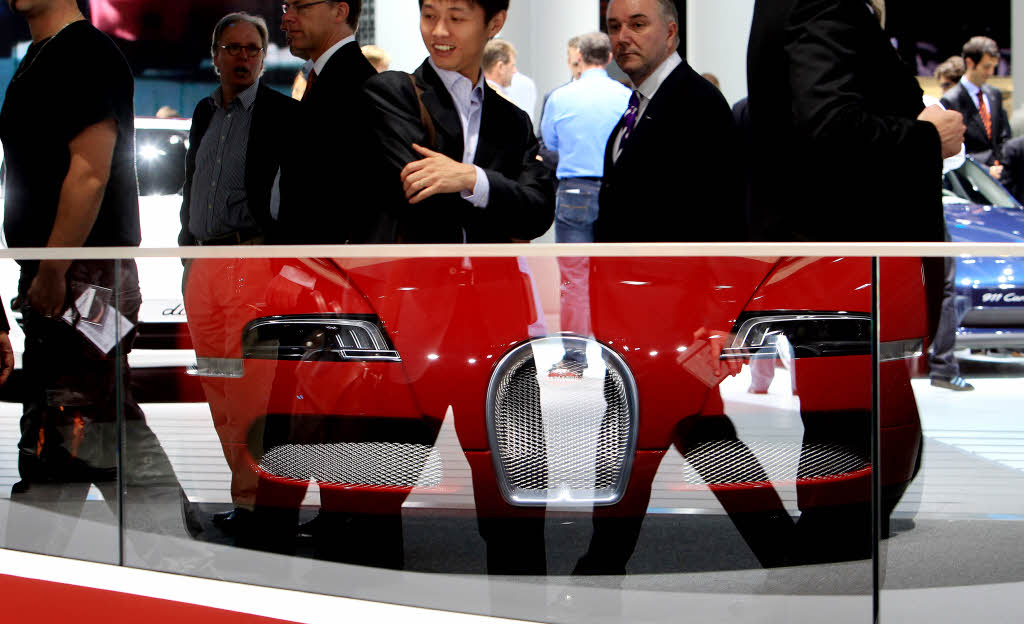 Bugatti "Veyron 16.4 Grand Sport".