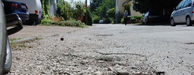 Schlaglochpisten wie hier in Stetten erfordern einen hohen Sanierungsaufwand.   | Foto: Nikolaus Trenz