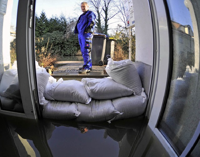 Gegen die Folgen von Hochwasser mssen...entarschadenversicherung abschlieen.   | Foto: dpa