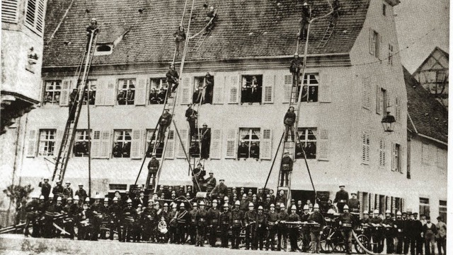 Die Feuerwehr Kenzingen im Jahr 1880 a...>Feuerwehr Kenzingen</BZ-FotoNurRepro>  | Foto: Feuerwehr Kenzingen