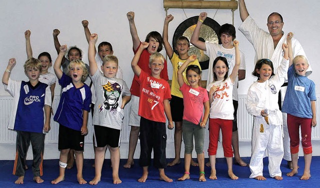 Die Karateschule Shotokan Karate Dojo ...hat den Kindern mchtig Spa gemacht.   | Foto: privat