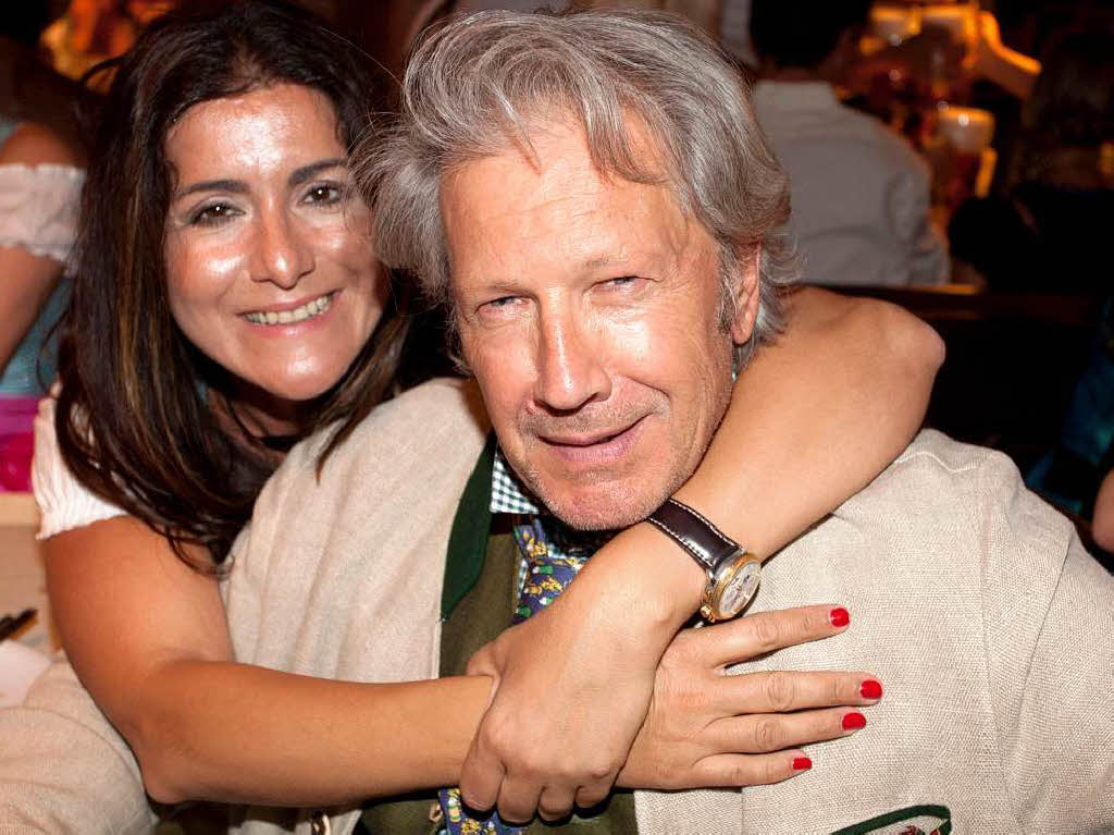Der Schauspieler Bernd Herzsprung und seine Freundin Oezlem "Ösi" Schaefer Der Schauspieler Bernd Herzsprung und seine Freundin Oezlem "Ösi" Schaefer