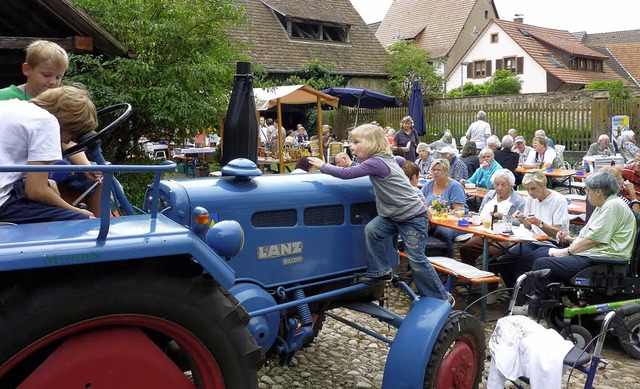 Lndlich gemtliche Herbstatmosphre m... Herbstmarkt im Teninger Heimatmuseum.  | Foto: Kalrernst Lauffer