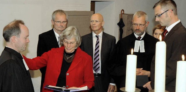 Gesegnet wurde Pfarrer Thomas Herrmann...ltesten Hans Vgtlin und Klaus Utech.   | Foto: Zimmermann