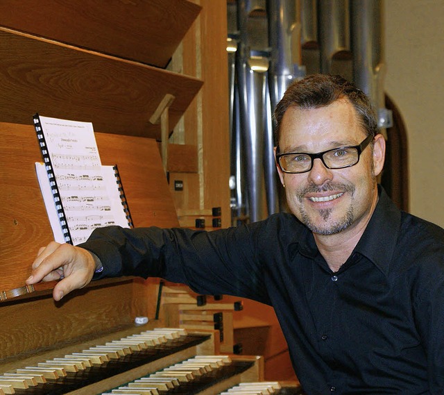 Rainer Marbach bei der Orgelmusik zur Marktzeit   | Foto: Chris Rtschlin