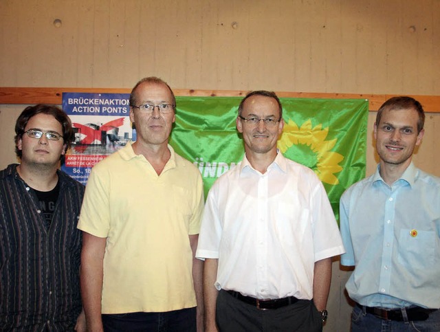 &#8222;Klimaneutrales Breisach&#8220; ...er Institut (Zweiter von rechts) ein.   | Foto: bianka pscheidl