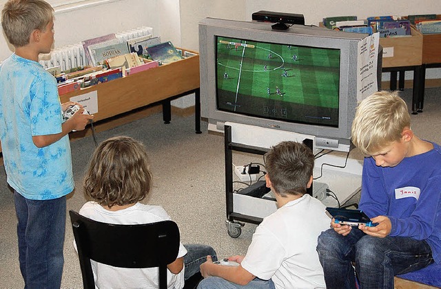 20 Spiele fr Computer und Konsolen  k...r in der Stadtbibliothek ausprobieren.  | Foto: Sebastian kaiser