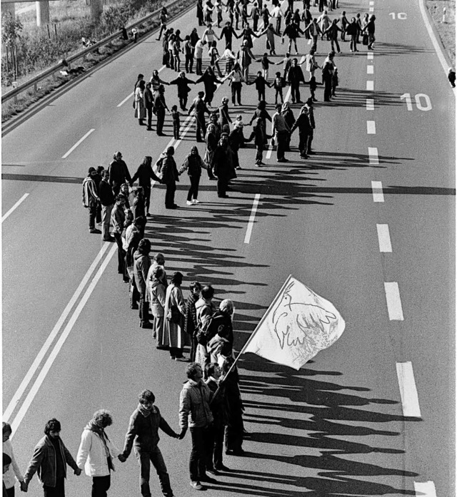 Schattenspiele der Menschenkette   | Foto: Museum