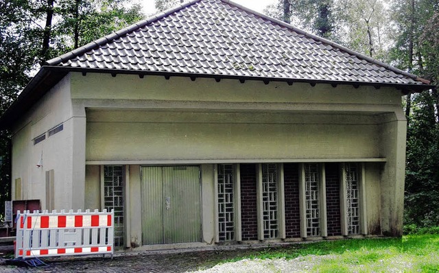 Das Brunnenhaus im Erlenschachen wird ...ert. Die Glassteine kommen dabei weg.   | Foto: horst david