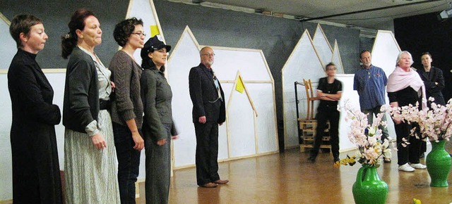 Fertig fr die Anweisungen der Regisse...Darsteller im Theater in der Kantine.   | Foto: Anne Kunzendorf