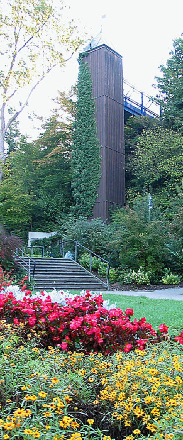 Der Fahrstuhlturm knnte eine gute Werbeflche fr die Rheinstrae sein.   | Foto: Jutta schtz