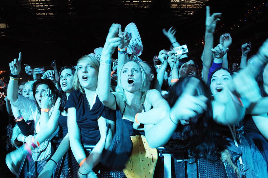 Ihre Helden sind &#8222;Tokio Hotel&#8220;: Konzertbesucher in Hamburg  | Foto: Verwendung weltweit, usage worldwide