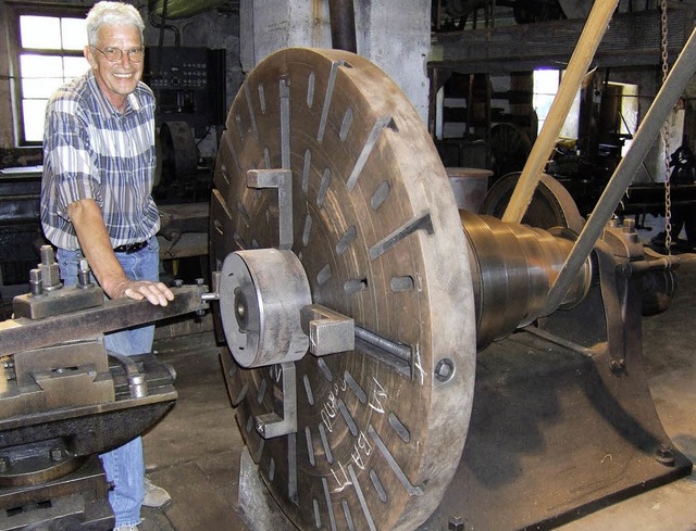 Maschinenbauer und Elektrotechniker Ma...r Fark&#8217;schen Werkstatt instand.   | Foto: Susanne Mller