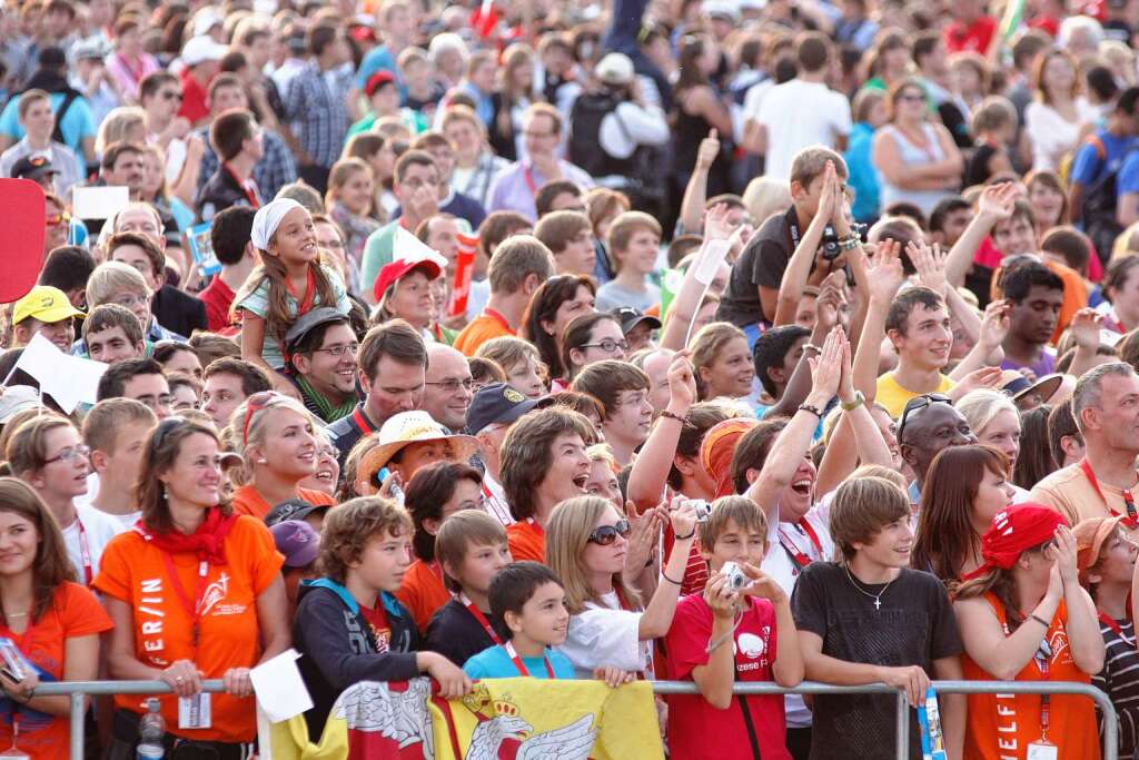 23.000 Menschen feierten am Samstag die Jugendvigil mit dem Papst auf dem Messegelnde