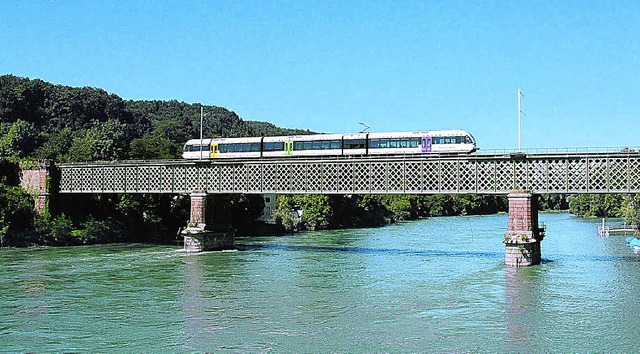 Ab 11. Dezember fr Schweizer Zge nic...fahrbar: die Rheinbrcke bei Waldshut   | Foto: bz