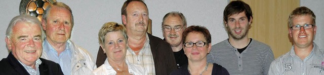 Fr  Treue  und Verdienste   ehrte  Pr...allmann und Martin Baier (von links).   | Foto: Brigitte Chymo