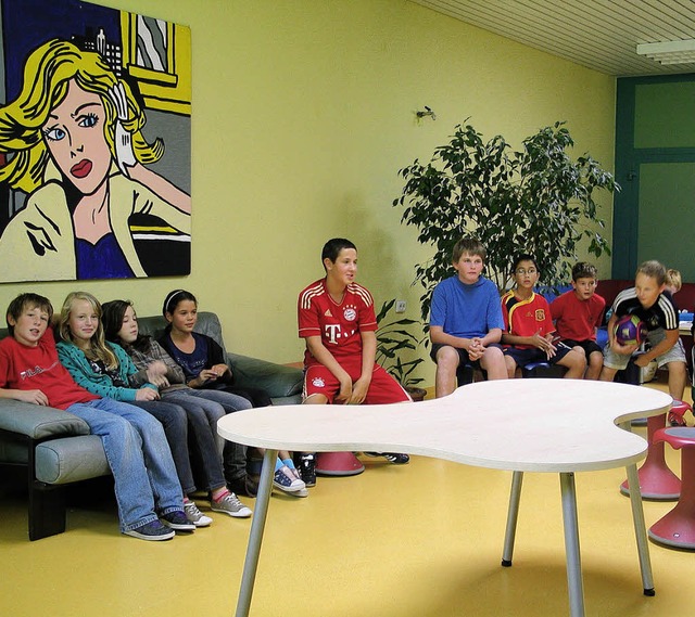 Die Mensa an der Hebelschule in Schliengen hat jetzt auch eine  neue Lounge.   | Foto: Jutta Schtz