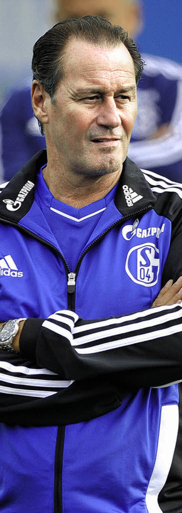 Huub Stevens &#8211; schon mit Schalke-Klamotten ausgestattet   | Foto: dpa