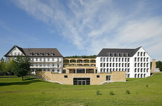 Die Stuttgarter Architekten Lederer Ra...de  Ergnzung fr den Altbau (links).   | Foto: zooey braun