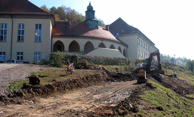 Der neue Weg in Richtung Grundschule soll noch in diesem Jahr fertig werden.   | Foto: Martin Wunderle