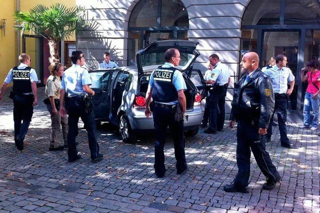 Showdown in der Altstadt von Freiburg - Fielen auch Schsse?