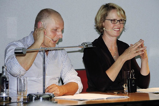 Steven Schneider und Sybill Schreiber ...#8222;ganz normalen Ehealltag&#8220;.   | Foto: Juliane Khnemund