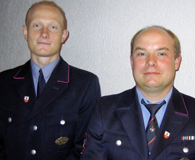 Marc Eberlin (rechts) ist neuer   Komm...der  Kommandant  ist  Markus  Karrer.   | Foto: Ingeborg Grziwa