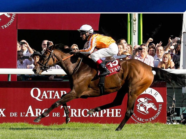 Groartiger Erfolg: Sieg beim legendr...&#8222;Prix de L&#8217;Arc de Triomphe  | Foto: dpa