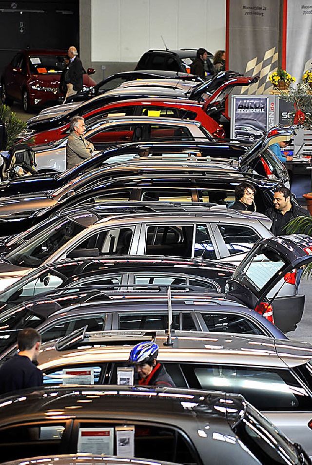 Welcher Wagen passt? Auf der Messe ste...Wochenende 650 Fahrzeuge zur Auswahl.   | Foto: Thomas Kunz