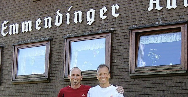 Jrg Fichtner (l.), Jrgen Sonneck an der Emmendinger Htte  | Foto: Privat