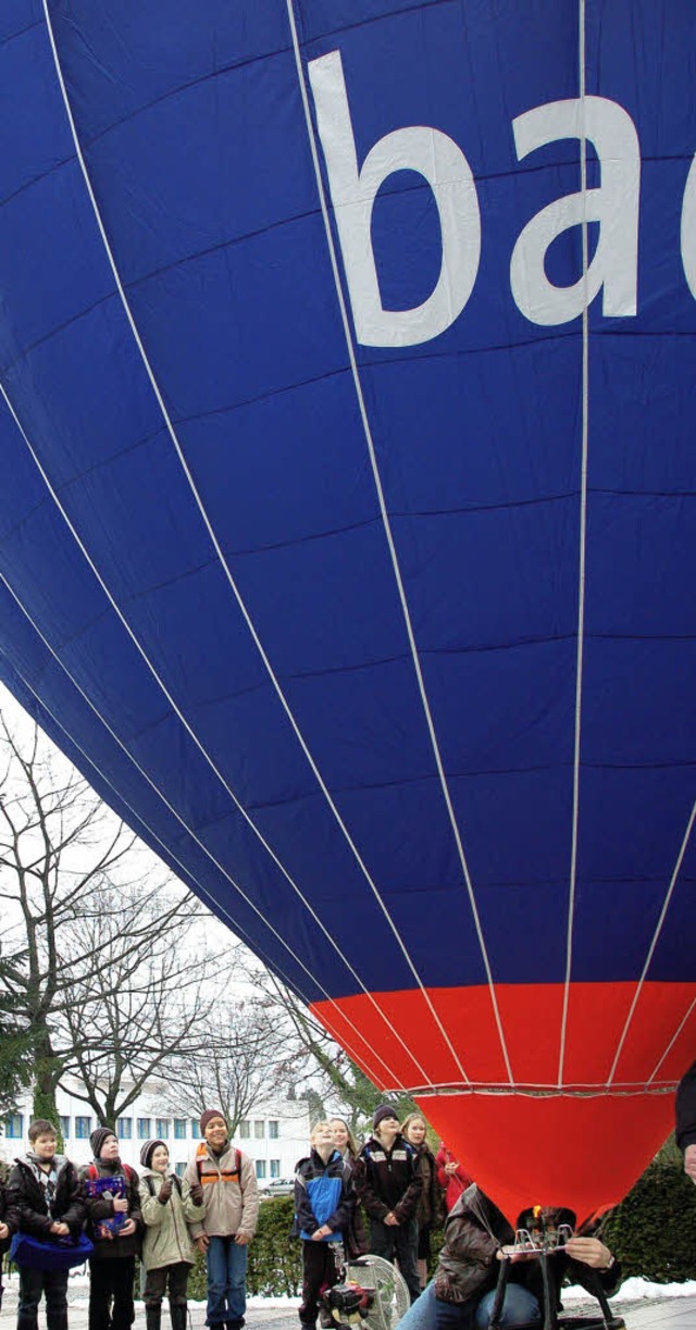 Zuerst war die Badenova in Denzlingen ...chsballon in den Wettbewerb gegangen.   | Foto: BZ