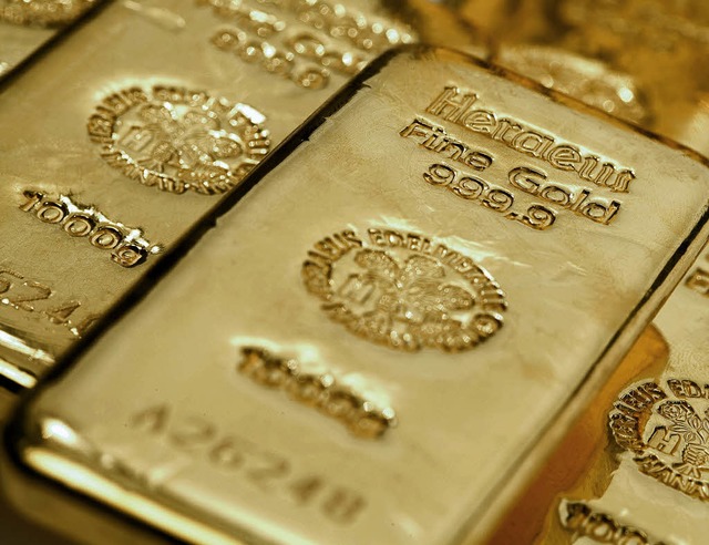 So geht es an den Endverbraucher: Gold...stellt vom  Edelmetallkonzern Heraeus   | Foto: dpa (2)/BZ