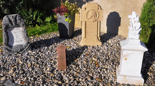 Auf dem Friedhof in Nordschwaben wurde...mit historischen Grabsteinen angelegt.  | Foto: Privat