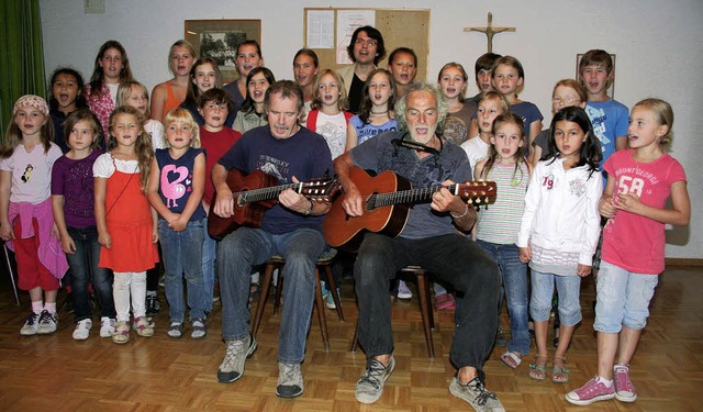 Die letzten Proben sind im Gange: Ein ...Kleinen Muck&#8220; mit Peter Ritter.   | Foto: Karin Hei