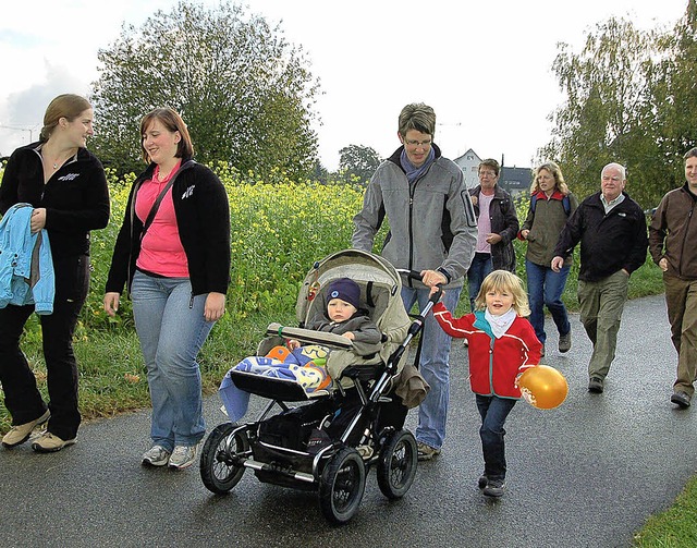 Schlripple-Wanderung in Reute: Die J... schauen jedenfalls vergngter drein!   | Foto: Pia Grttinger