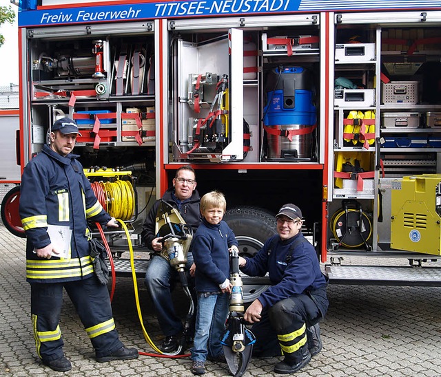 Nachwuchs mit Rettungsschere: ber ihr...nformierte die Feuerwehr in Neustadt.   | Foto: Martina Bodenlos