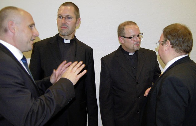 Die beiden neuen Pfarrer Jol Fortmann...Brgermeister Heinz-Rudolf Hagenacker.  | Foto: Christian Ringwald