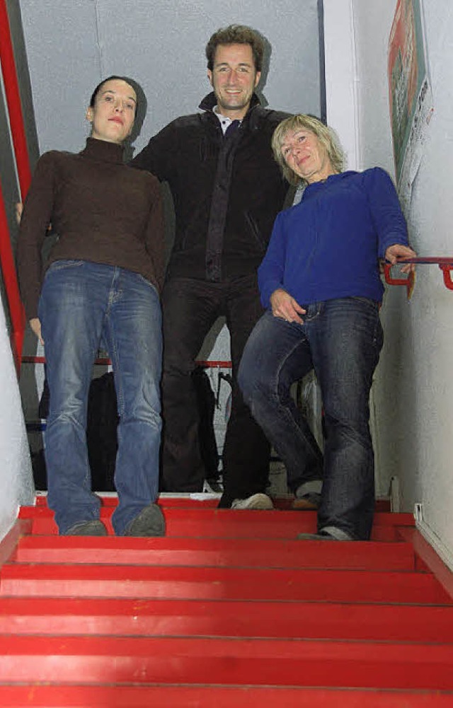Aufwrts auf der roten Treppe: Das Tem...aufmann, Thorsten Blank, Karin Maen.   | Foto: Willi Adam