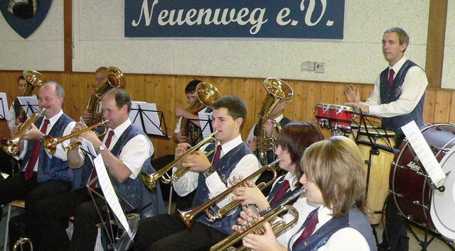 Fr das Oktoberfest des Ski-Clubs Neue...Musikverein Neuenweg gewonnen werden.   | Foto: georg diehl