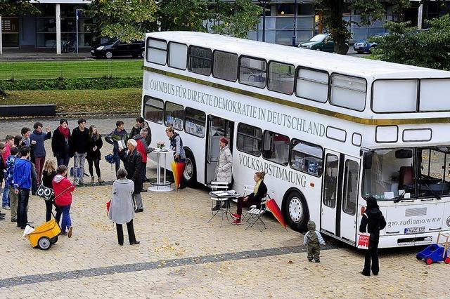 Ein Omnibus fr direkte Demokratie