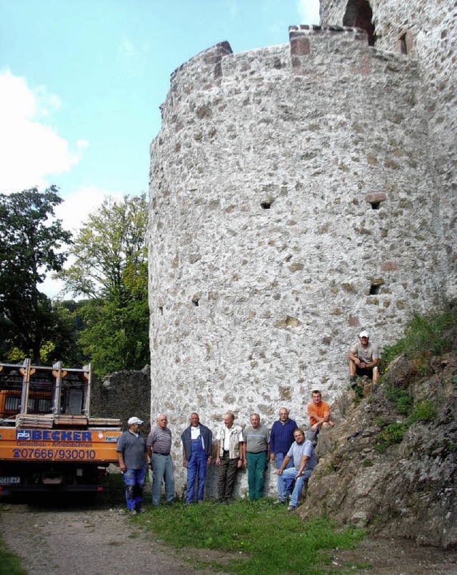 Und wieder ist ein Stck Kastelburg er...tion &#8222;Kastelburg in Not&#8220;.   | Foto: Manfred Maier