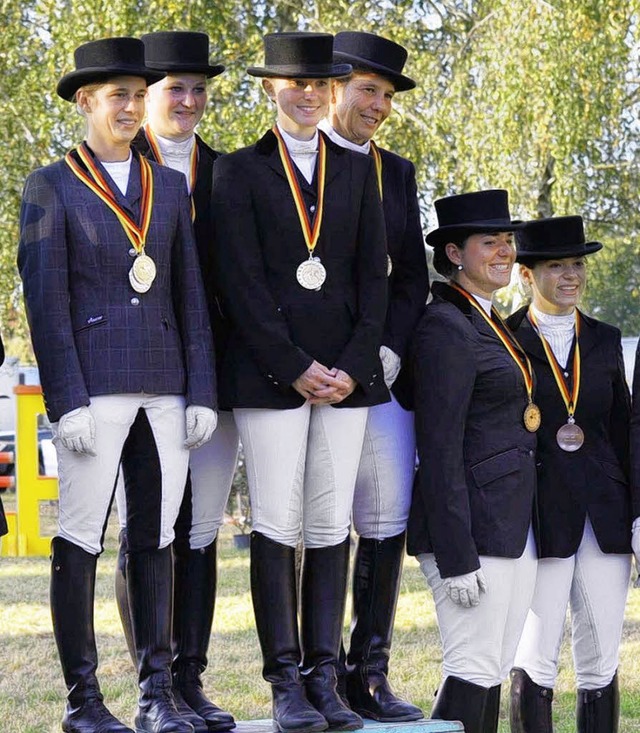 Ganz oben auf dem Siegertreppchen stan...ressurteam vom Reitverein  Wiesental.   | Foto: Privat