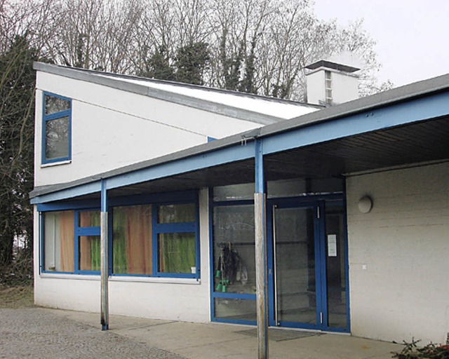 Das Vorzeigeschulhaus von einst in Kle...ucht und bedarf  einer neuen Nutzung.   | Foto: VL