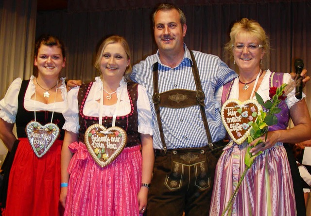Ein Oktoberfest ohne Lederhose und Dir...ne Prmierung der schnsten Dirndeln.   | Foto: mario schneberg