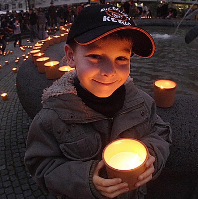 Der Caritasverband hat bereits in mehr...gleichbare Lichteraktionen gestartet.   | Foto: Archivfoto:dpa