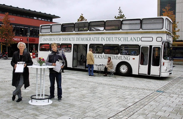 &#8222;Jede Volksabstimmung ist auch e...r auf dem Bad Krozinger Bahnhofsplatz.  | Foto: Judith Haag