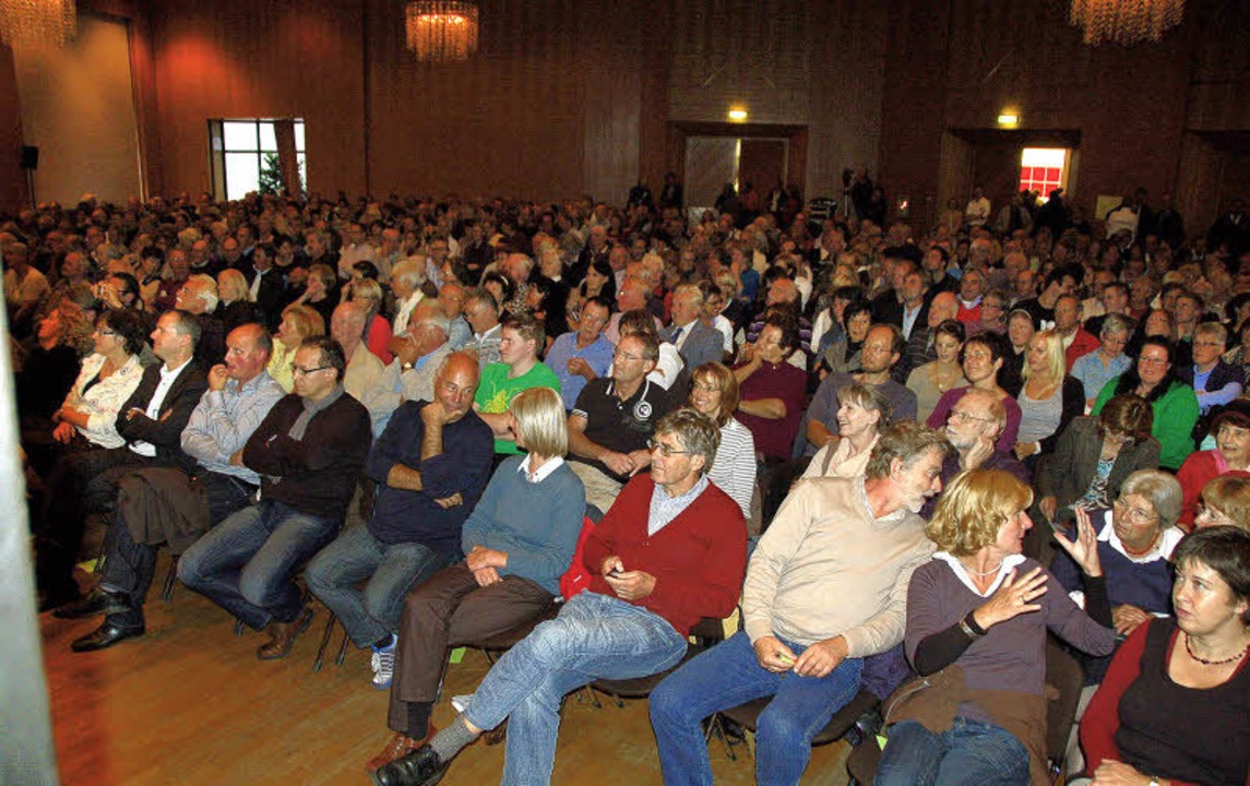 Vorstellung Bürgermeisterkandidaten 2011 im Kursaal Bad Säckingen  | Foto: Krug