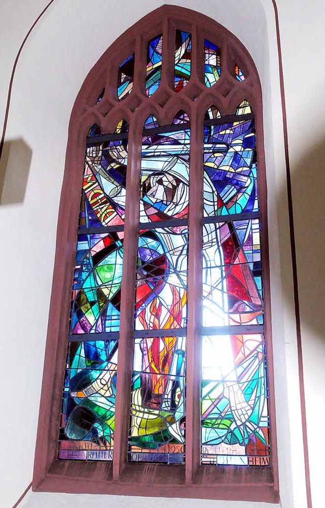 Das Fenster im Altarraum der Michaelskirche.   | Foto: Wolfgang Knstle