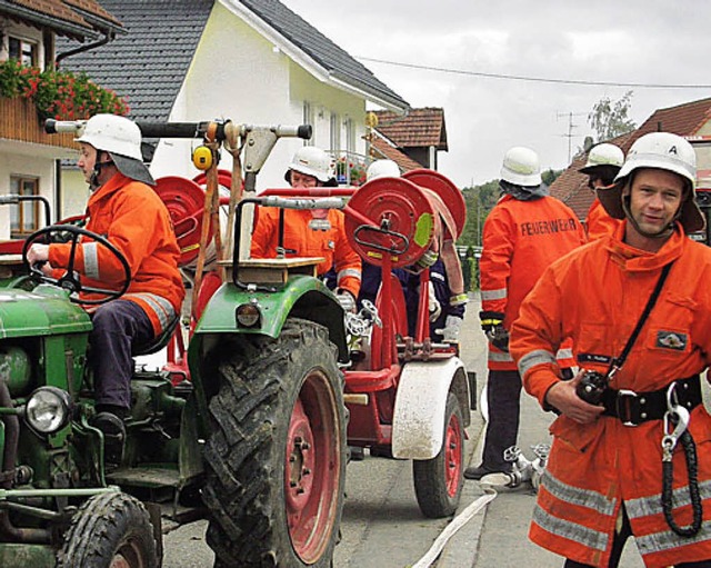 Die Feuerwehr aus Brunnandern und Dillendorf bte gemeinsam.   | Foto: Bruno Morath